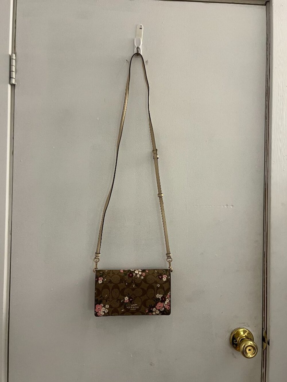 Coach Purse - Picture 2 of 4
